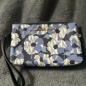 Michael Kors Floral Wristlet - excellent condition